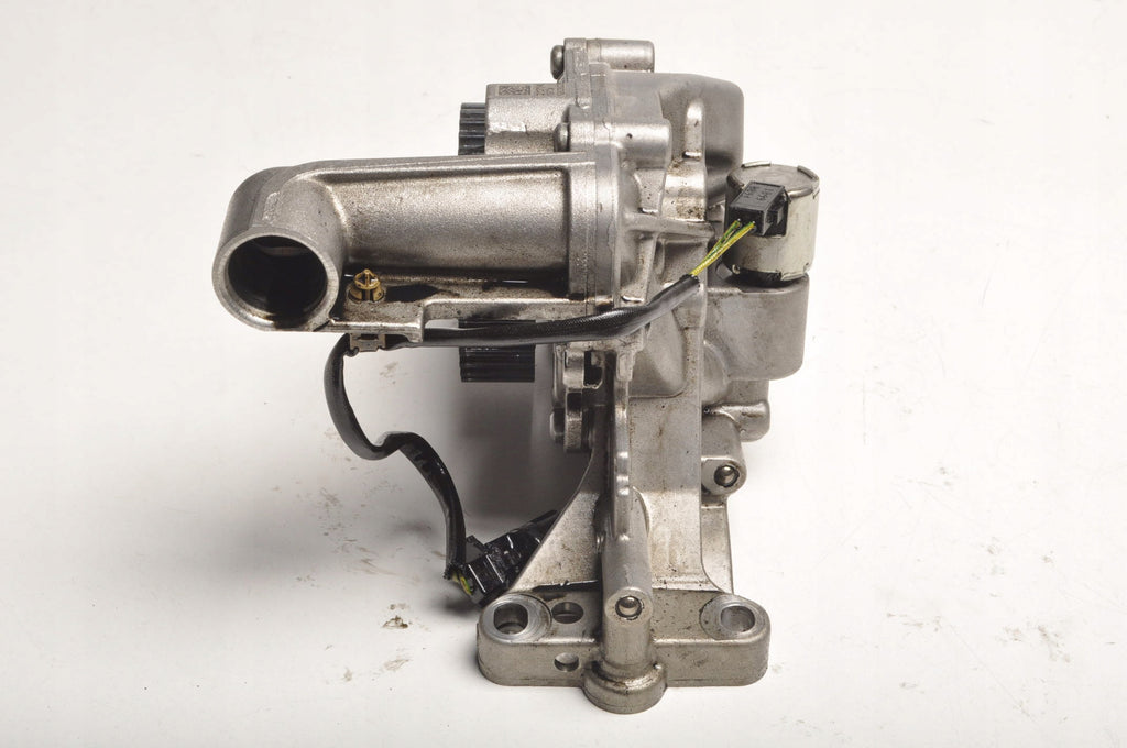 VOLVO XC60 II 2.0 16V B5 Mild-Hybrid OIL PUMP 32137248 2019/04 -