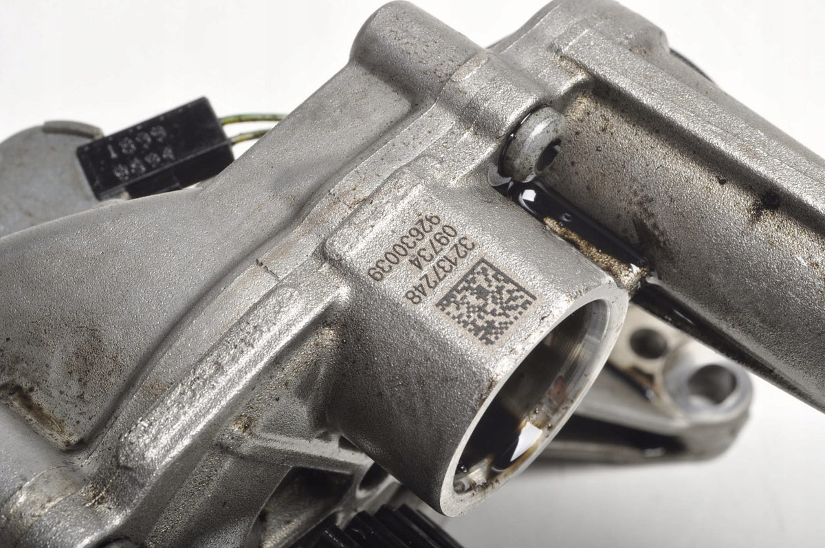 VOLVO XC60 II 2.0 16V B5 Mild-Hybrid OIL PUMP 32137248 2019/04 -