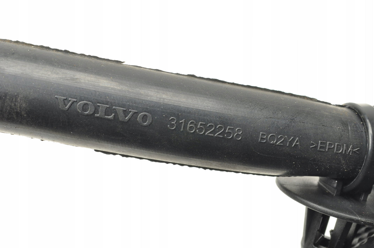 VOLVO XC60 II 2.0 16V B5 PIPE WATER LINE 31652258