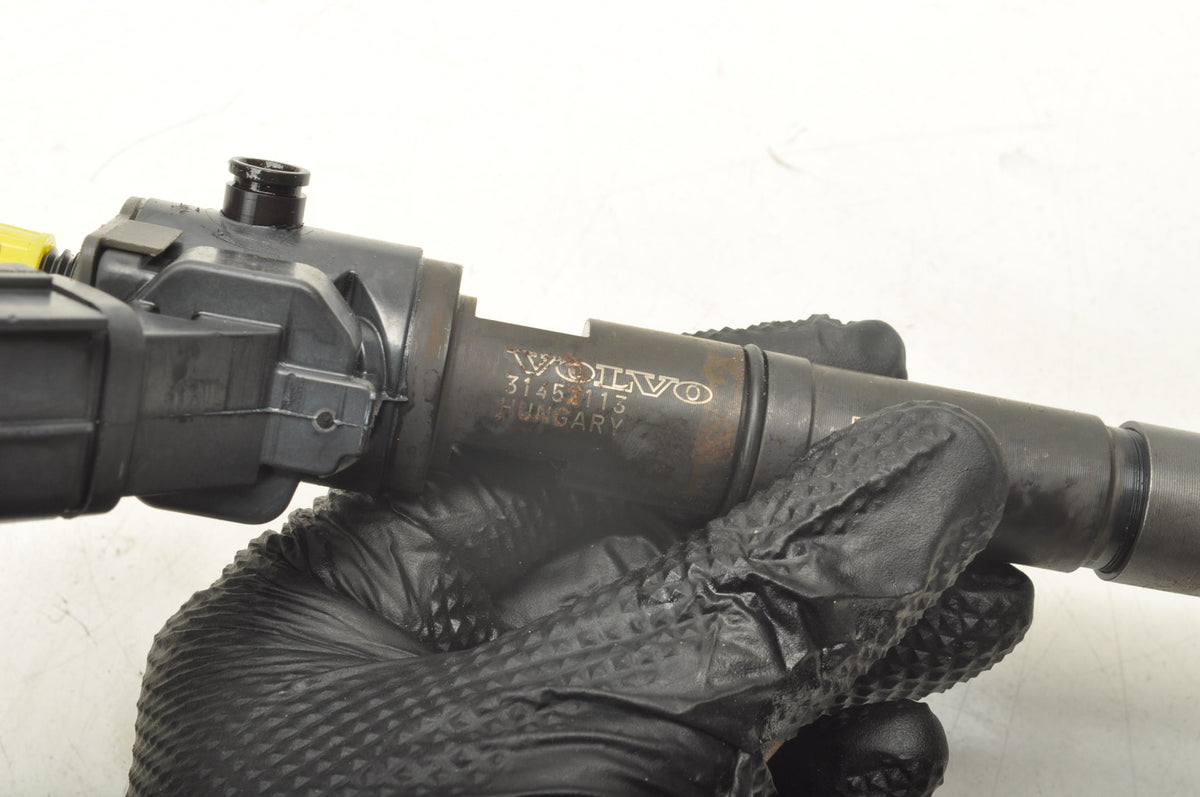VOLVO XC60 II 2.0 D4 INJECTION INJECTOR 31452113