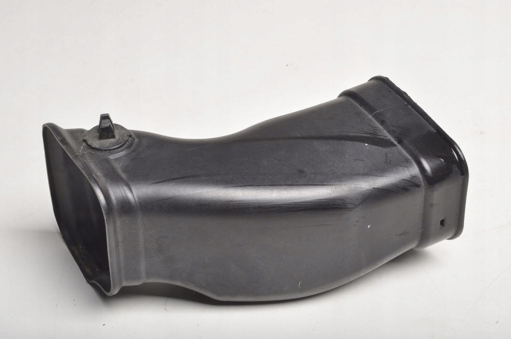 VOLVO XC60 II 2.0 D5 235 KM AIR INTAKE PIPE 31439509