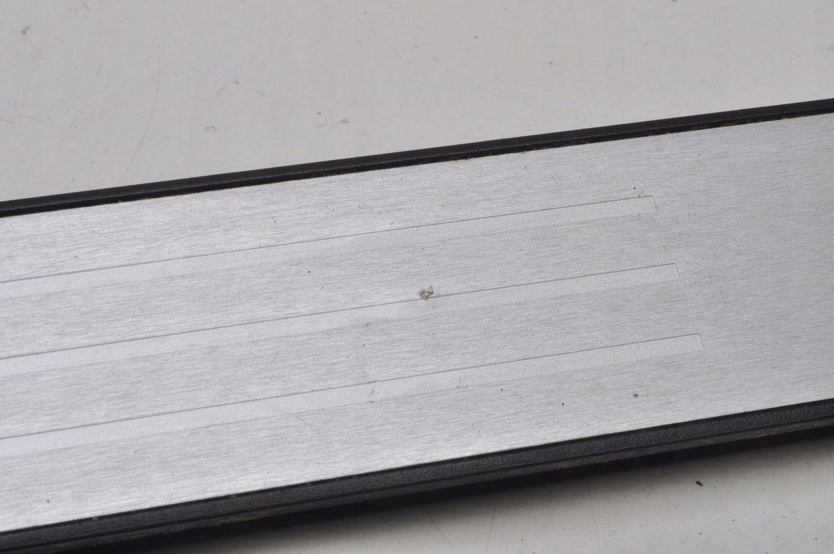 VOLVO XC60 II DECORATIVE STRIP THRESHOLD FRONT 33436021