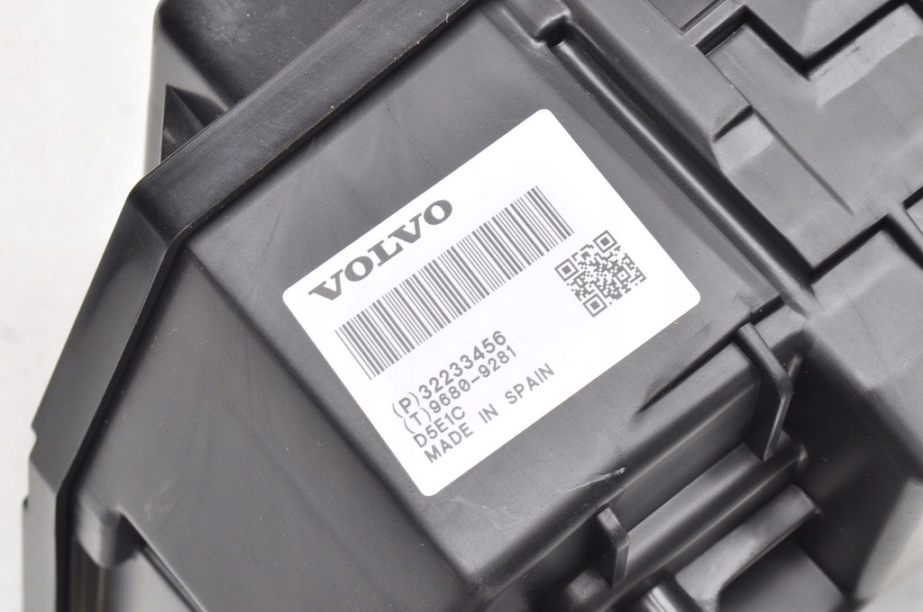 VOLVO XC60 II DISPLAY UK 32233456