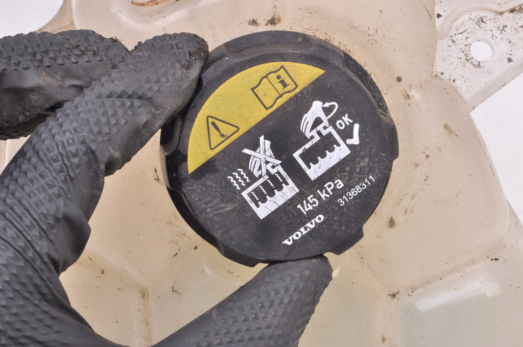 VOLVO XC60 II EXPANSION TANK 31338291