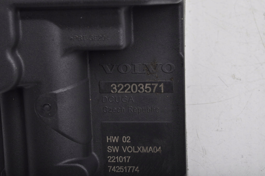 VOLVO XC60 II FUEL PUMP CONTROLLER 32203571