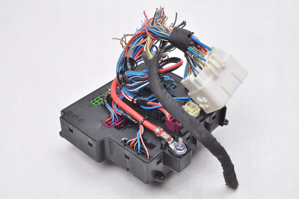 VOLVO XC60 II FUSE BOX 32212298
