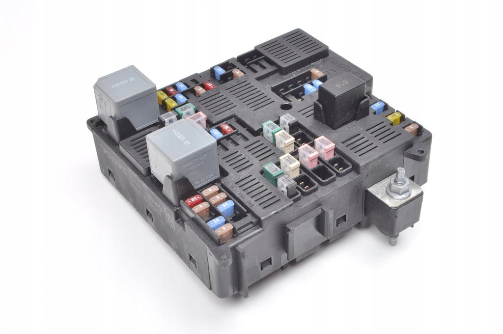 VOLVO XC60 II FUSE BOX 32322426