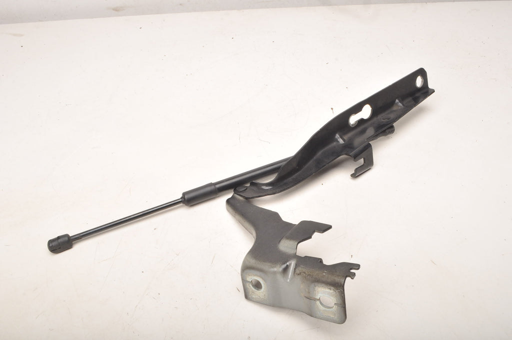 VOLVO XC60 II MASK HINGE 31424537 LEFT