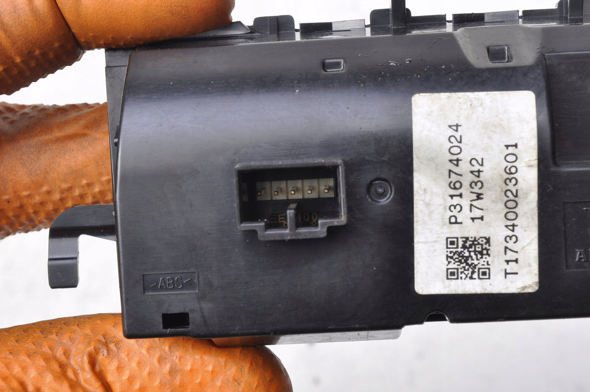 VOLVO XC60 II PANEL AIR CONDITIONING SWITCH 31674024