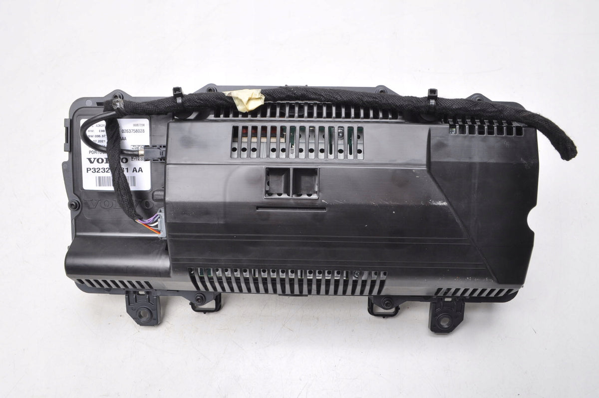 VOLVO XC60 II PETROL COUNTER CLOCKS P32320031
