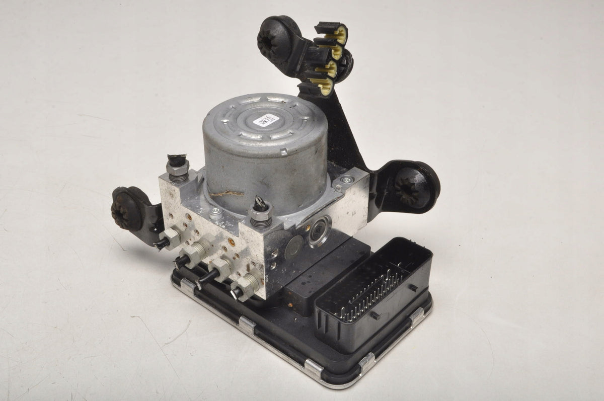VOLVO XC60 II PUMP ABS 31680102