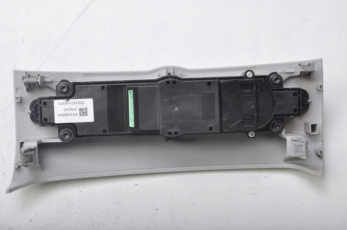 VOLVO XC60 II RADIO SWITCH PANEL 31398846