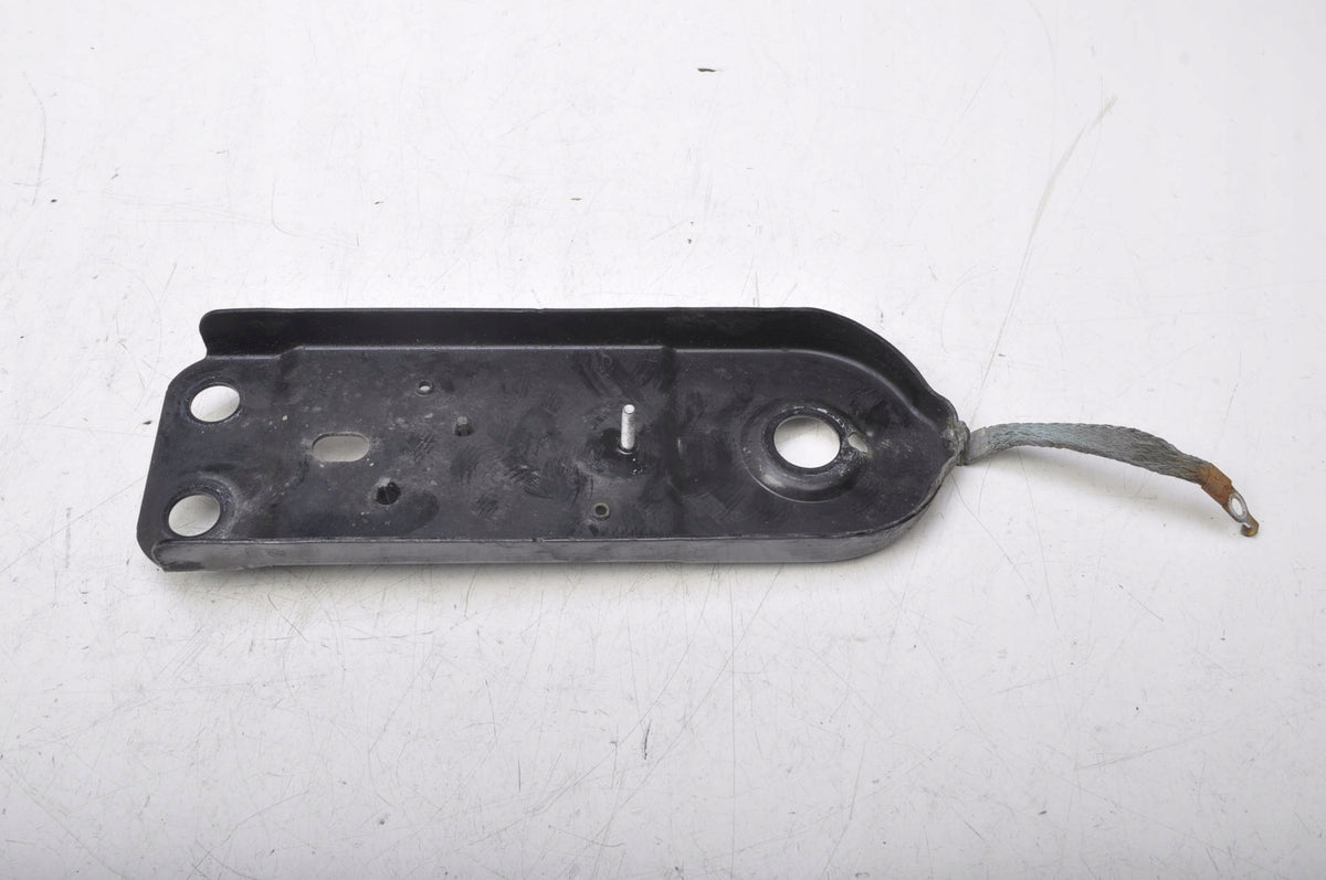 VOLVO XC60 II REAR SLED ATTACHMENT RIGHT 20R