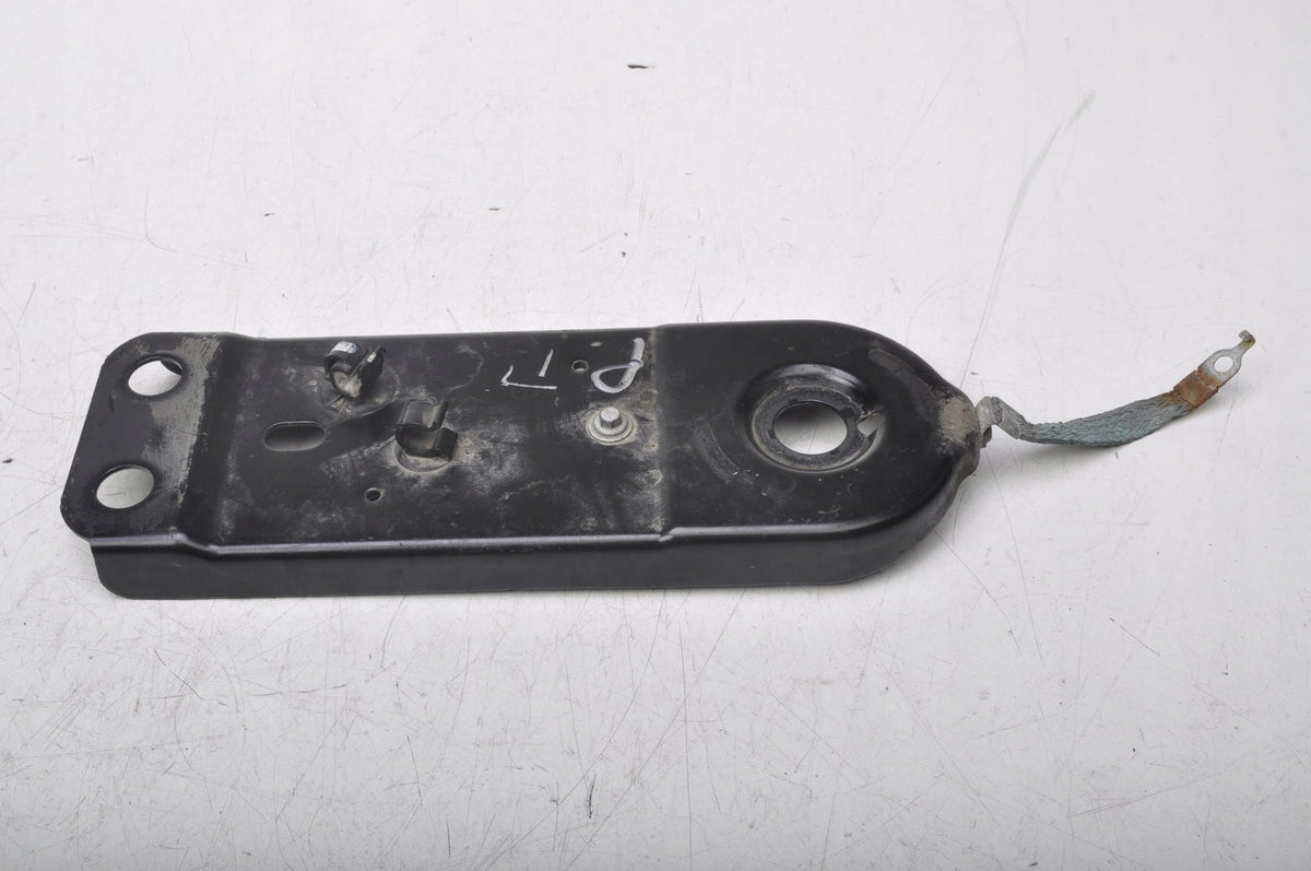 VOLVO XC60 II REAR SLED ATTACHMENT RIGHT 20R