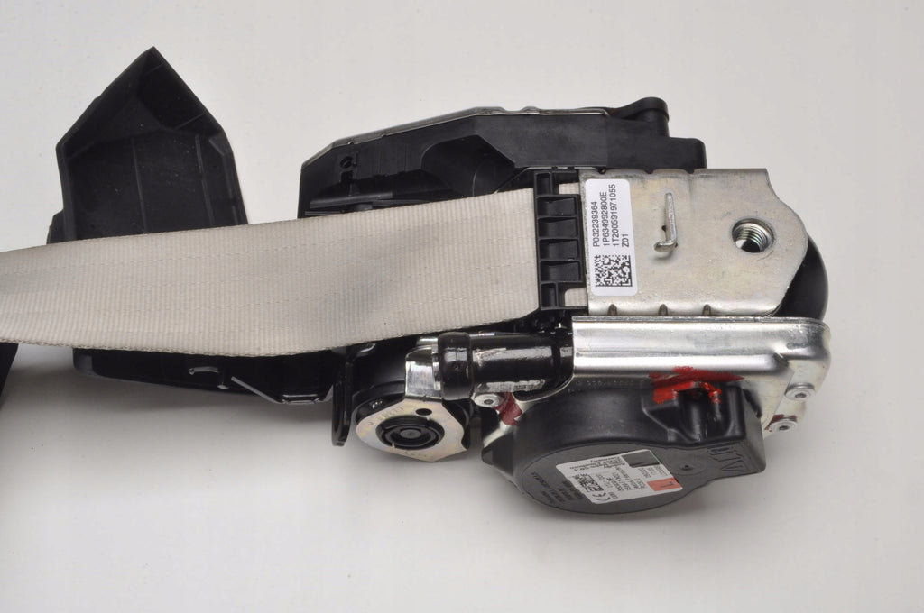 VOLVO XC60 II SEAT BELT LEFT FRONT P032239364 32239364