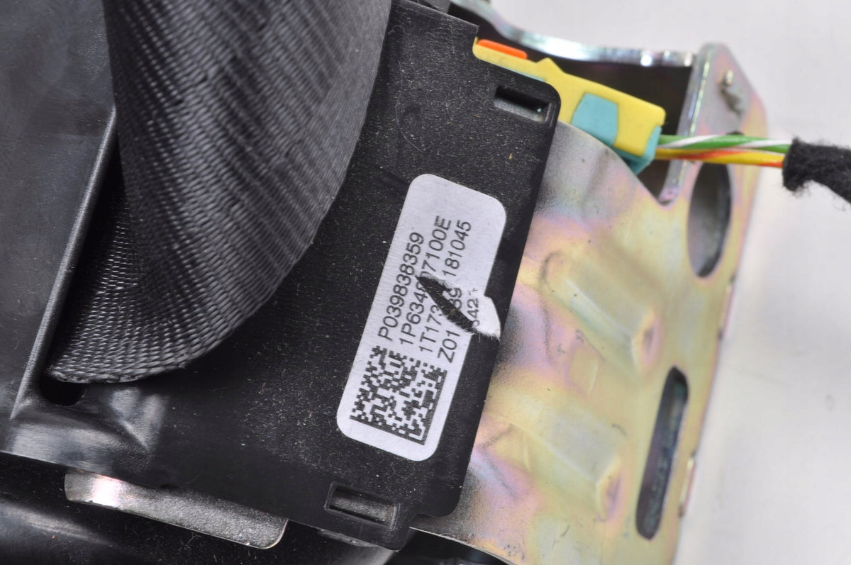 VOLVO XC60 II SEAT BELT LEFT REAR 39838359 P039838359