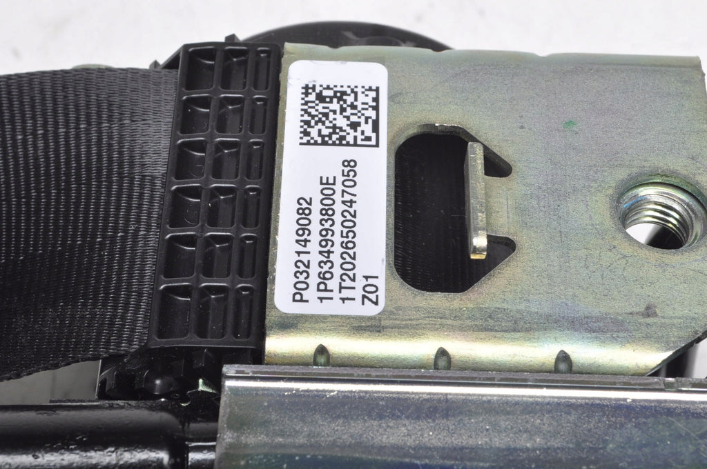 VOLVO XC60 II SEAT BELT RIGHT FRONT 32149082