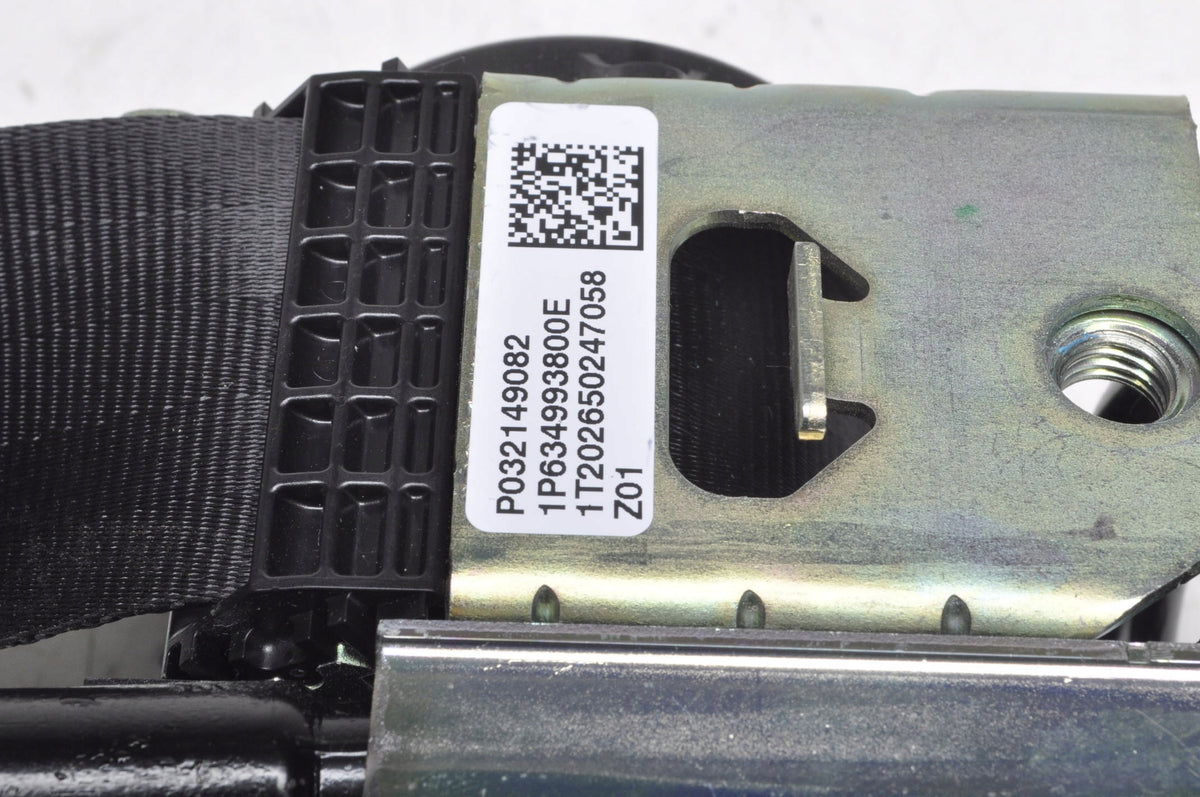 VOLVO XC60 II SEAT BELT RIGHT FRONT 32149082