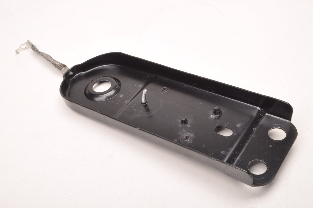 VOLVO XC60 II SLED MOUNT HOLDER REAR RIGHT 2024R