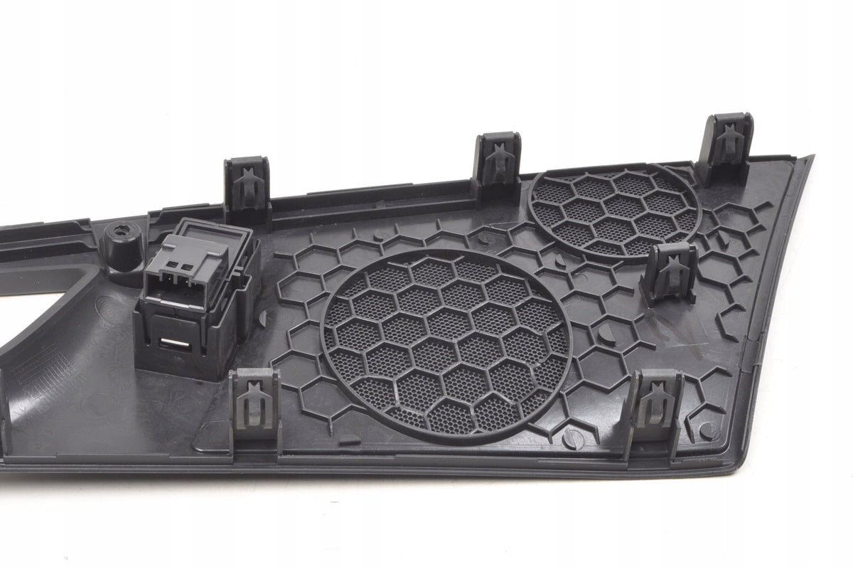 VOLVO XC60 II SPEAKER GRILLE COVER RIGHT FRONT 32237530