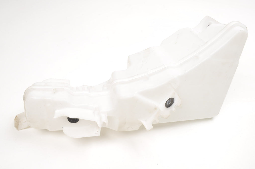 VOLVO XC60 II WASHER RESERVOIR 32328197 2026
