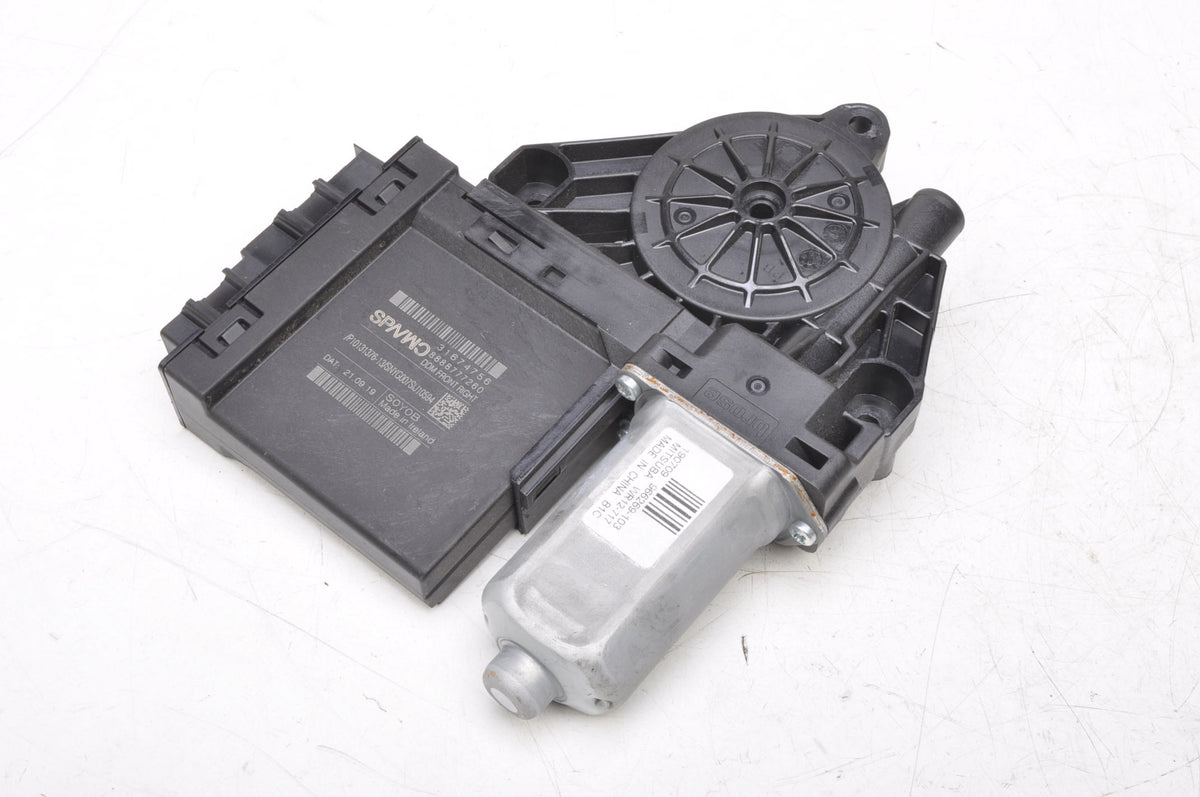 VOLVO XC60 II WINDSCREEN MOTOR RIGHT FRONT 966269-103 31674756