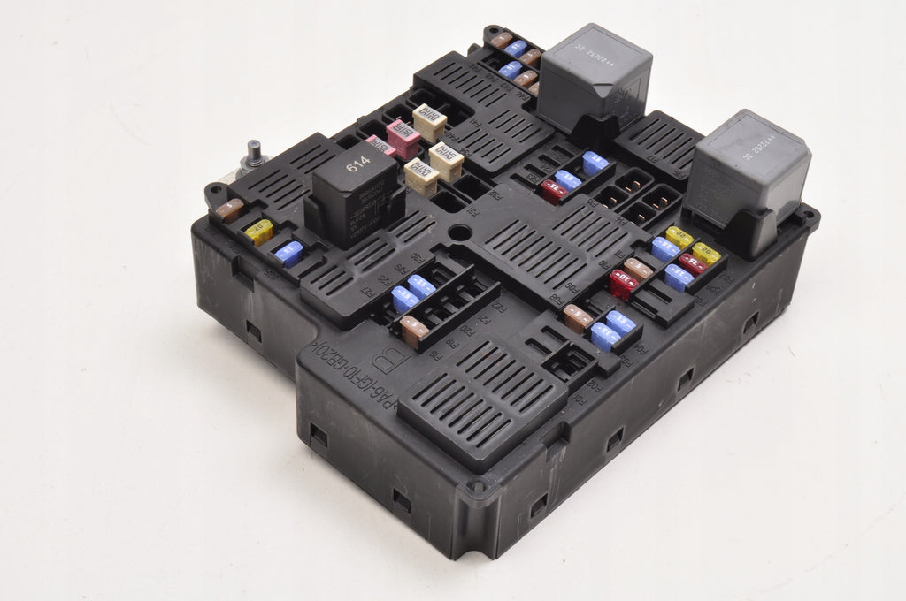 VOLVO XC60 II XC90 II 2.0 B5 FUSE BOX 32322427