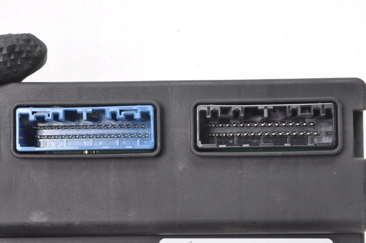 VOLVO XC60 II XC90 II RELAY MODULE 32350311