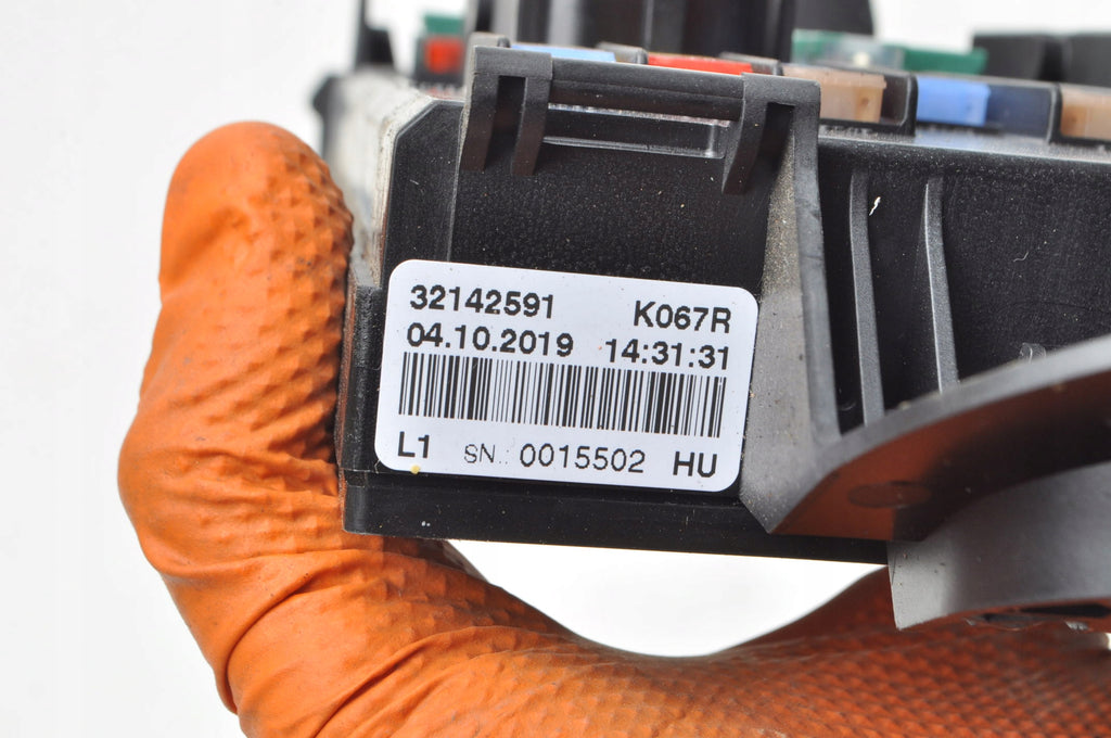 VOLVO XC60 II XC90 II S90 V90 II B5 FUSE BOX 32142591