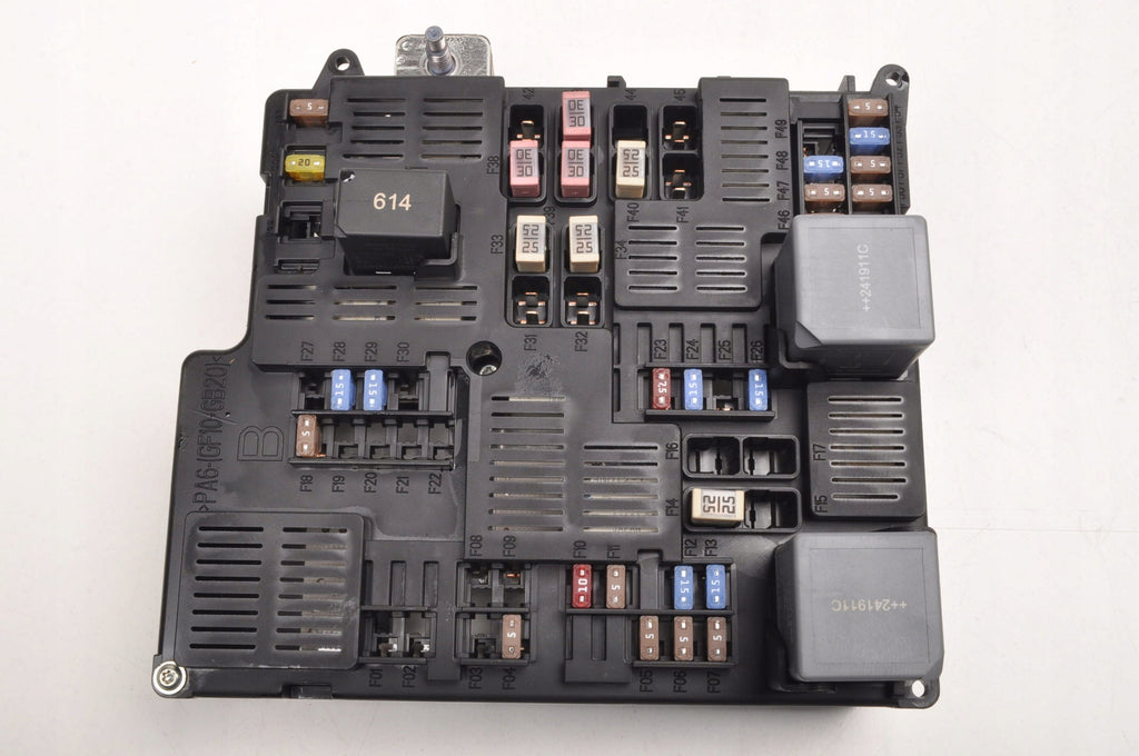 VOLVO XC60 II XC90 II V60 II T8 FUSE BOX 32212299 2024R