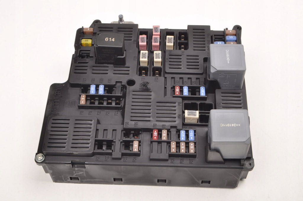 VOLVO XC60 II XC90 II V60 II T8 FUSE BOX 32212299 2024R