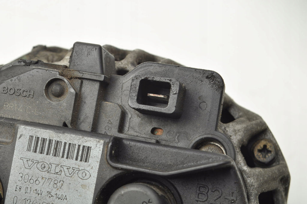 VOLVO XC70 2.4 D5 ALTERNATOR 30667787
