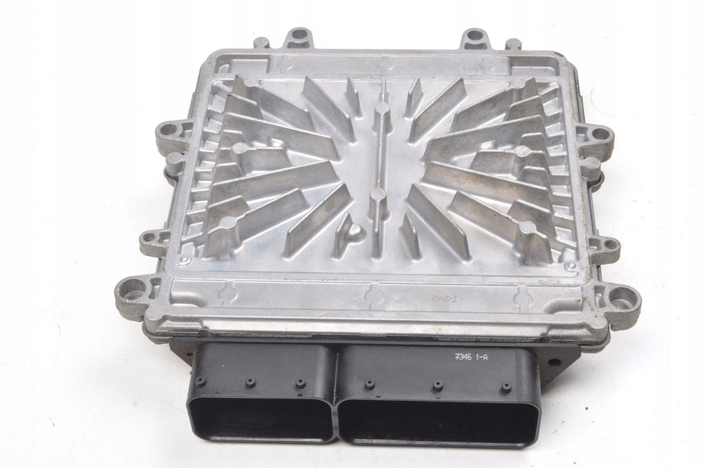 VOLVO XC70 2.4 D5 AWD 185KM COMPUTER ENGINE DRIVER 30771550