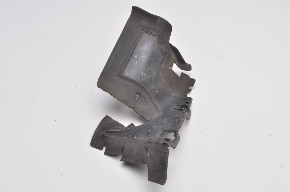 VOLVO XC70 II AIR STEERING WHEEL RIGHT CATCHER 30763223
