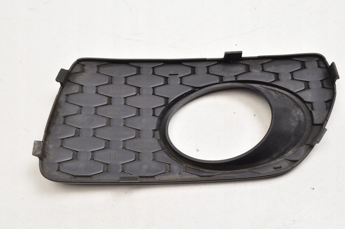 VOLVO XC70 II FRAME HALOGEN GRILLE LEFT 30678689