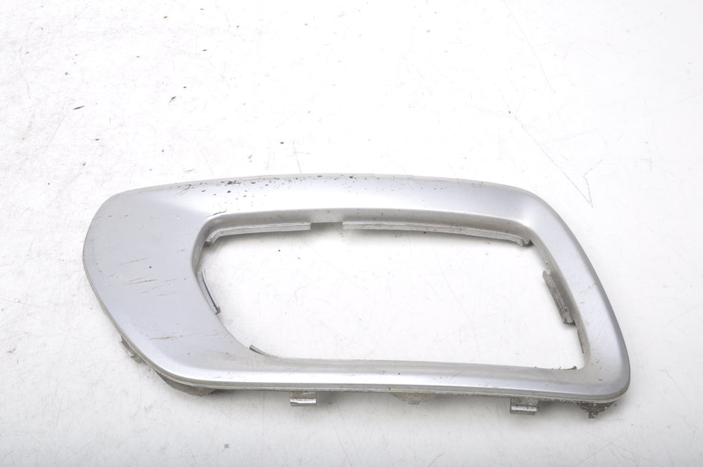 VOLVO XC70 II GRILLE DUMMY BUMPER 30744506 LEFT