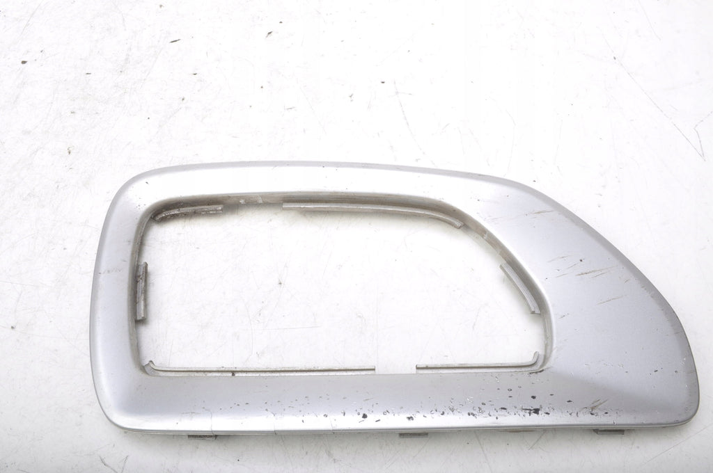 VOLVO XC70 II GRILLE DUMMY BUMPER 30744506 LEFT