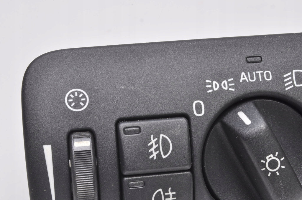 VOLVO XC70 II LIGHT SWITCH 30739429