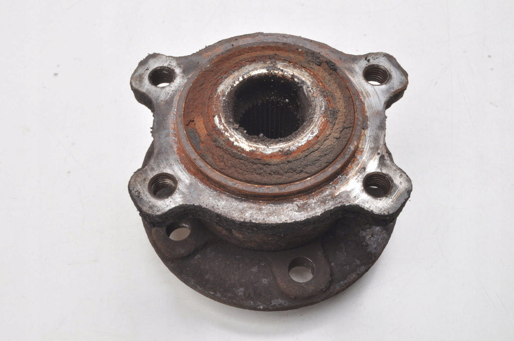 VOLVO XC70 II REAR HUB RIGHT REAR