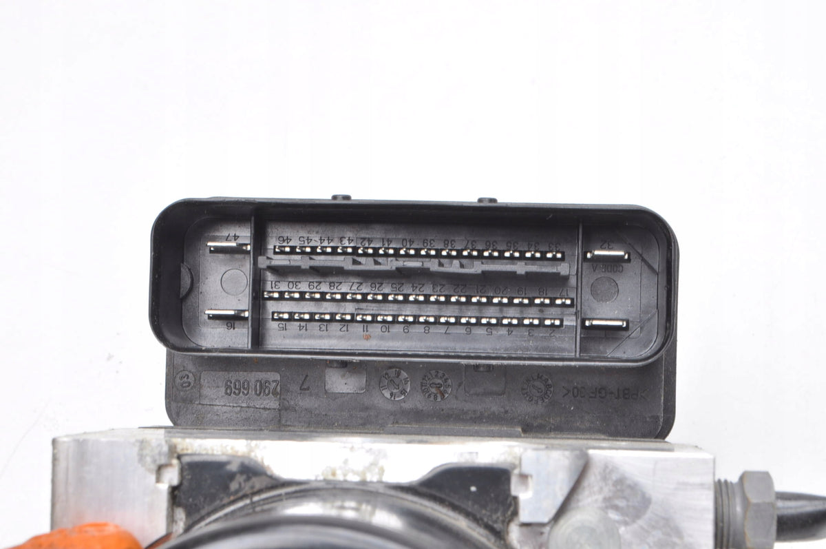 VOLVO XC70 II V70 III LIFT 2.0 D3 ABS PUMP P31423347