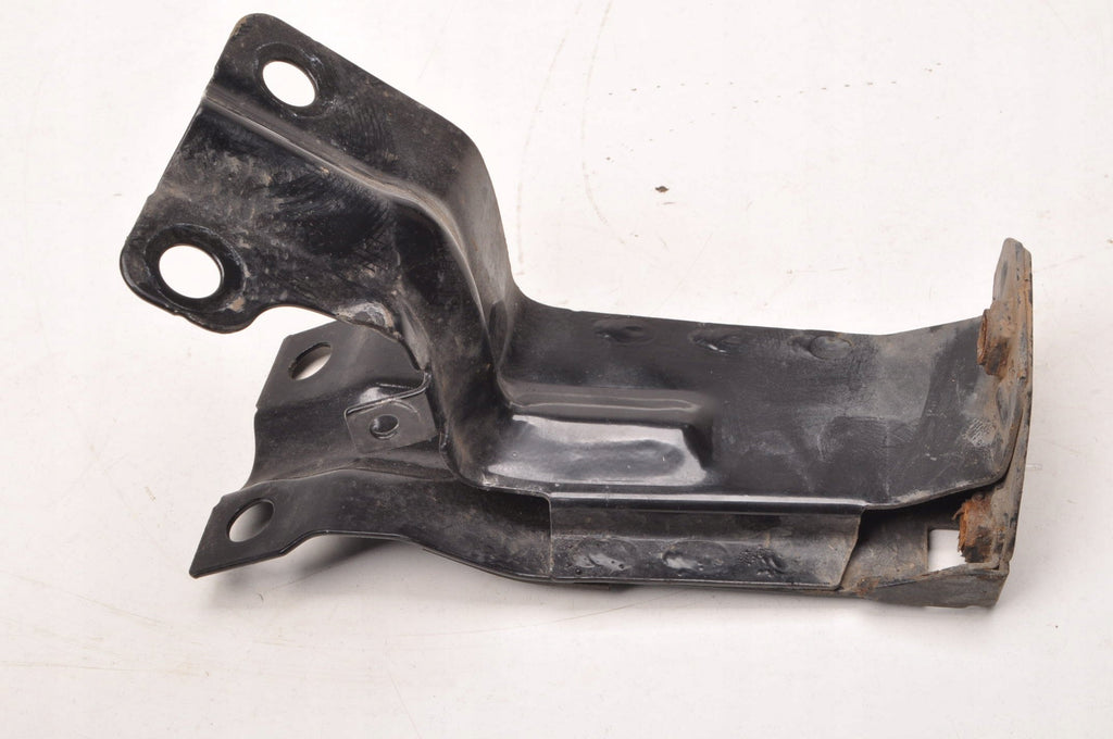 VOLVO XC70 II V70 III S80 II RADIATOR MOUNT RIGHT