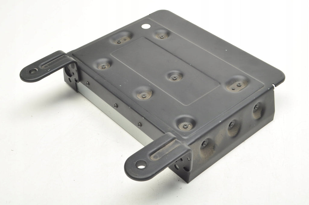 VOLVO XC70 IIXC60 AND V60 RADIO AMPLIFIER 31384100AA