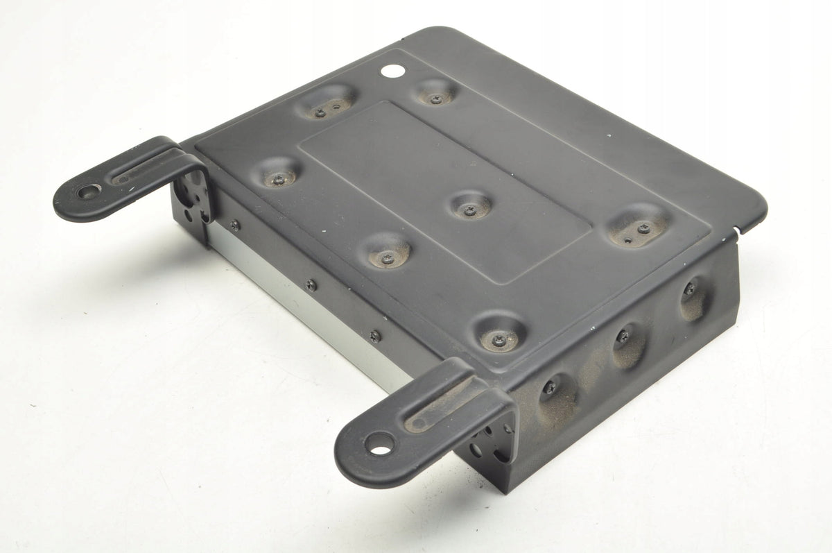 VOLVO XC70 IIXC60 AND V60 RADIO AMPLIFIER 31384100AA