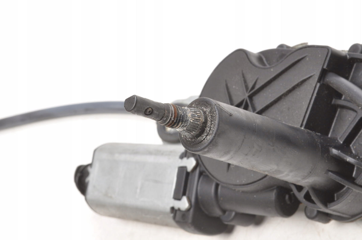 VOLVO XC70 V70 REAR WIPER MOTOR 8667188