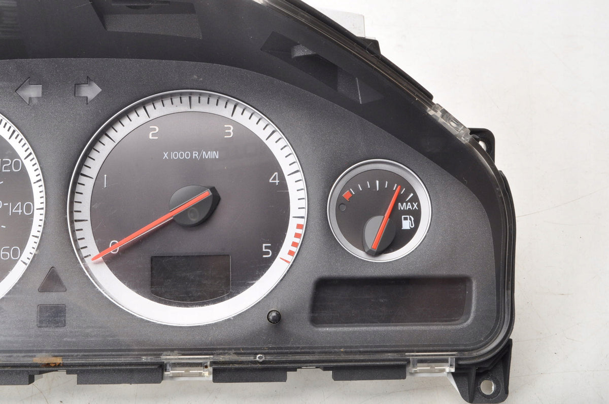 VOLVO XC90 2.4 D5 200KM COUNTER CLOCKS LIFT 31327434 UK