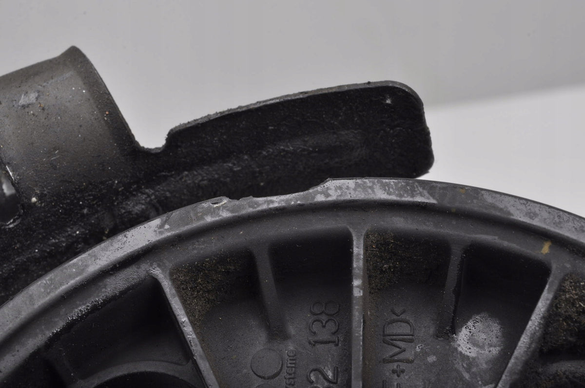 VOLVO XC90 2.4 D5 POWER STEERING PUMP 30665100