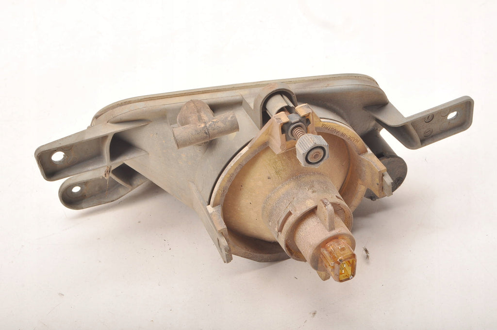 VOLVO XC90 HALOGEN LEFT LIFT 31111182
