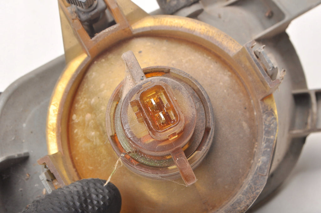 VOLVO XC90 HALOGEN RIGHT 31111183 LIFT