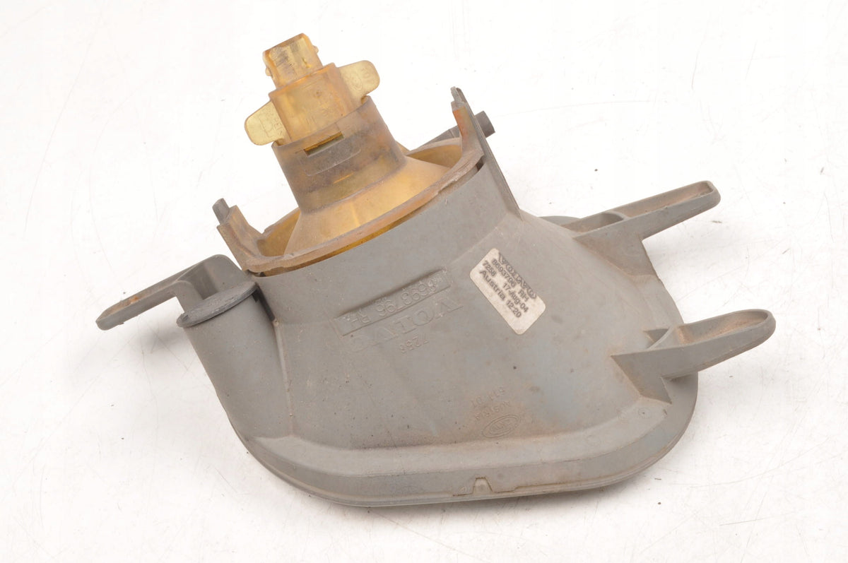 VOLVO XC90 HALOGEN RIGHT 8693796