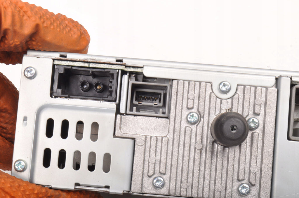 VOLVO XC90 I RADIO LIFT 31310056
